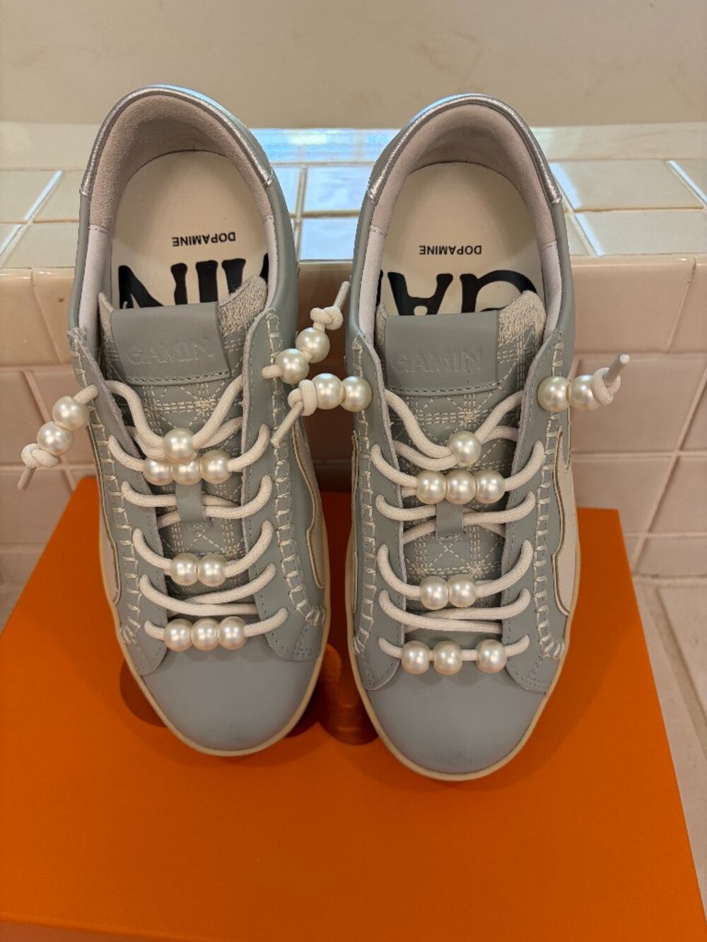 Gamin Sneakers